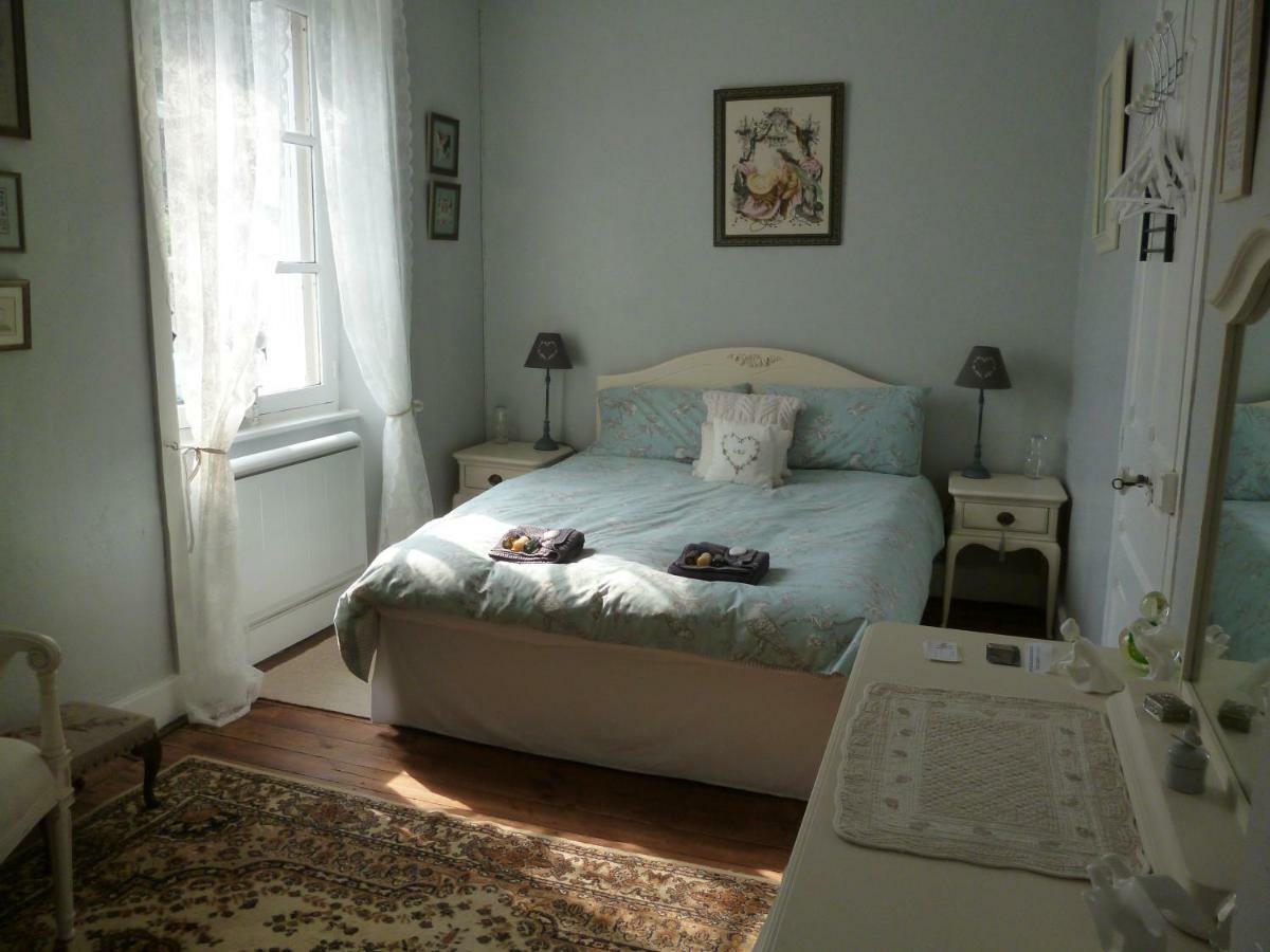 Bed and Breakfast L'Ancienne Maison à Treignac Extérieur photo
